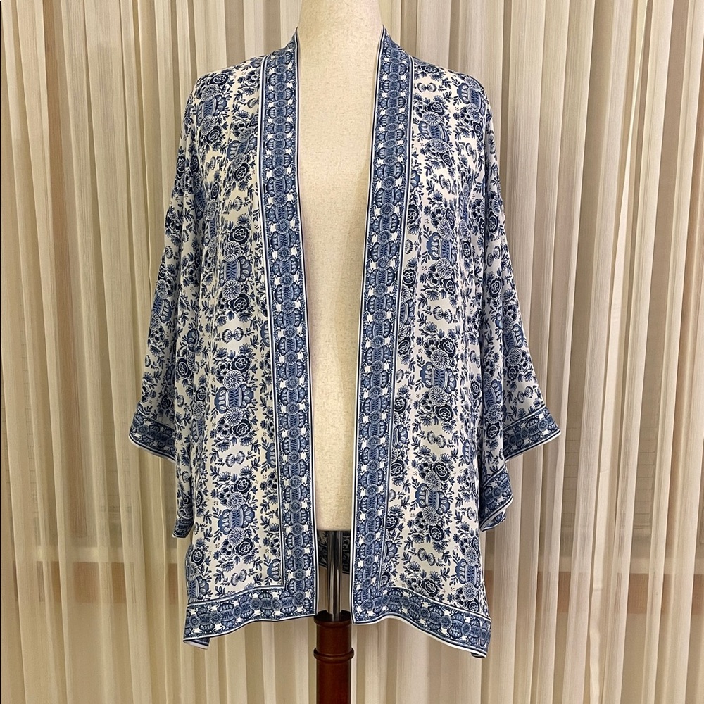 Max Studio Blue and White Floral Kimono Jacket